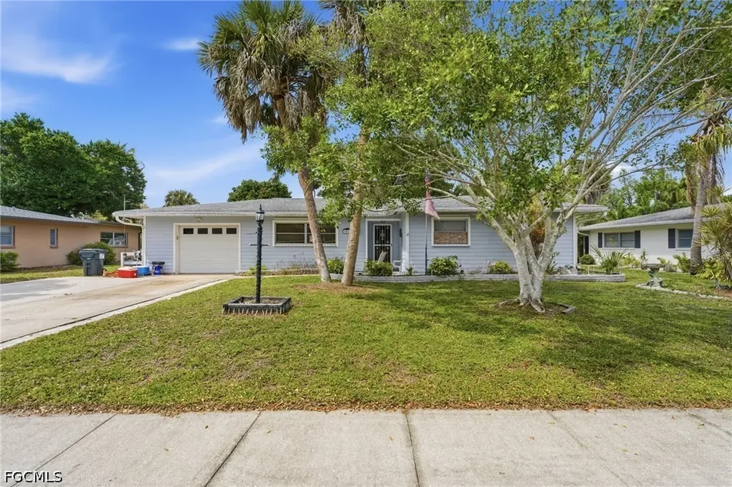 Fort Myers FL, 1031 El Mar Avenue
