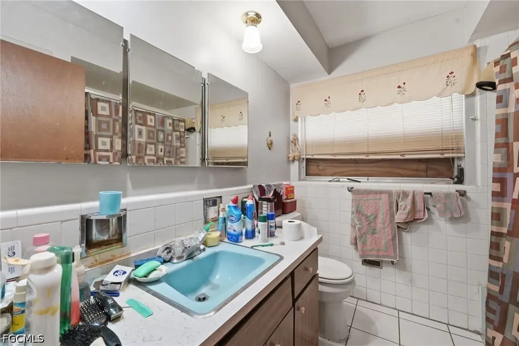 1031 El Mar Avenue Fort Myers FL 33919