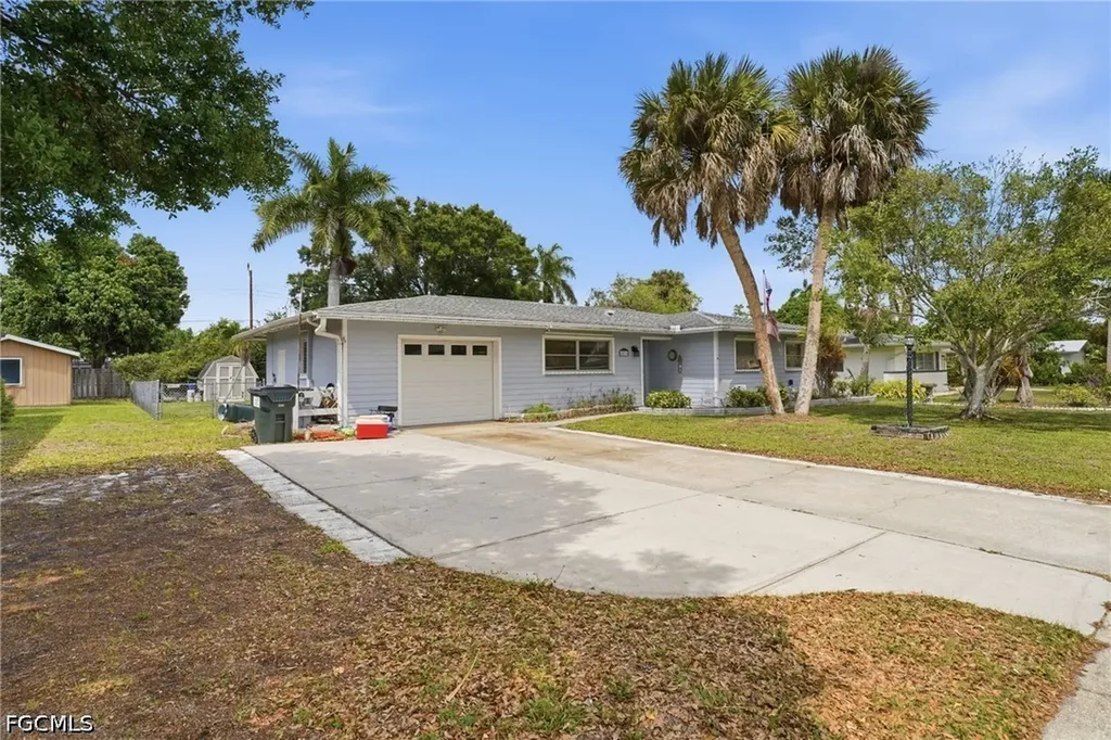 1031 El Mar Avenue Fort Myers FL 33919