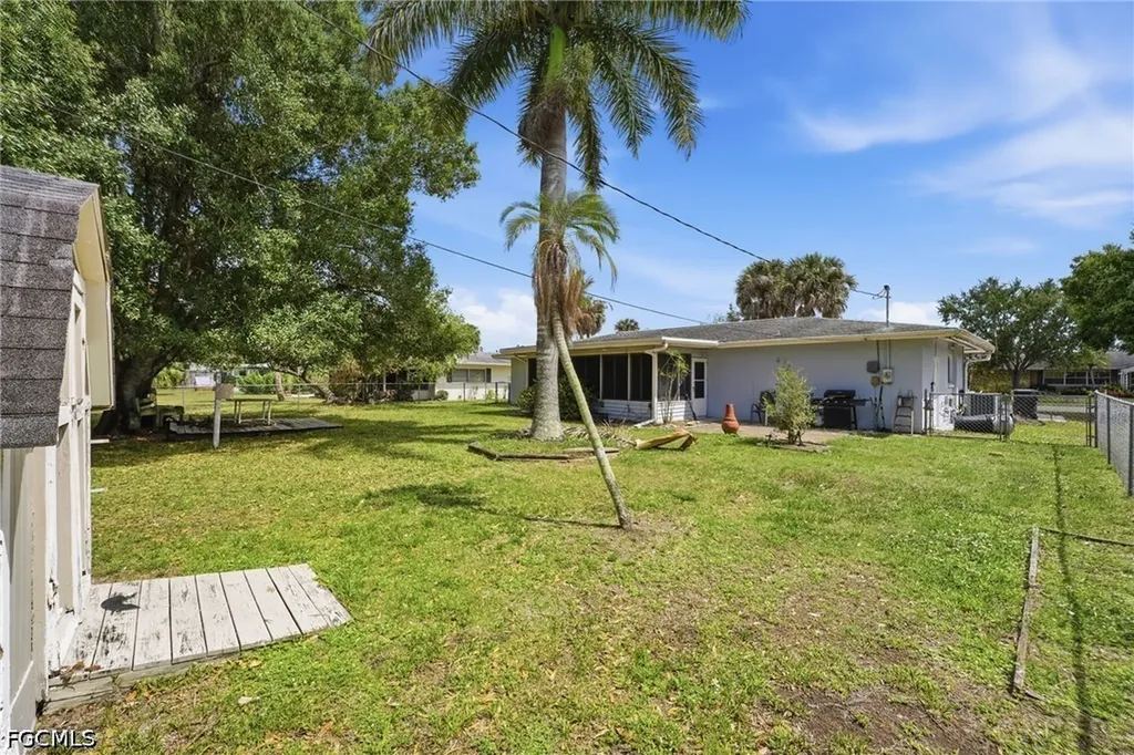 1031 El Mar Avenue Fort Myers FL 33919