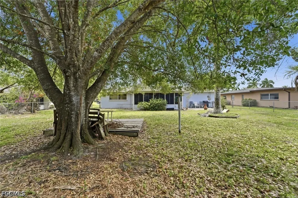 1031 El Mar Avenue Fort Myers FL 33919