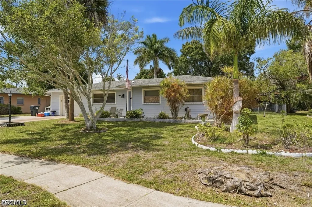 1031 El Mar Avenue Fort Myers FL 33919