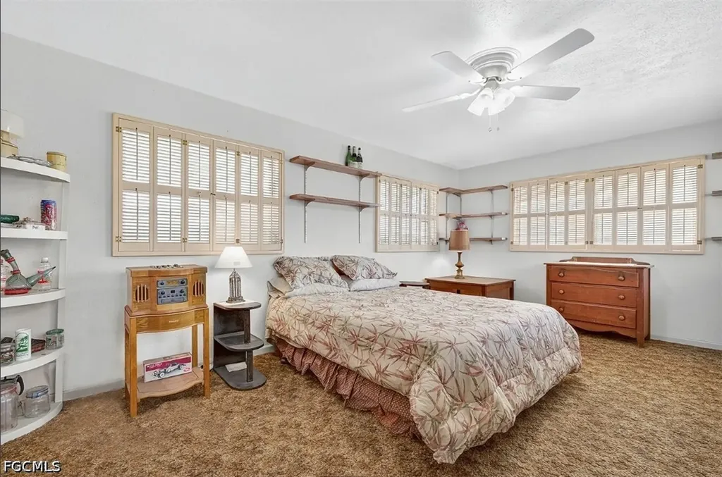 406 Leeland Heights Boulevard E Lehigh Acres FL 33936