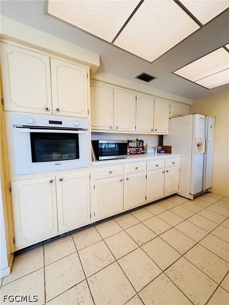 406 Leeland Heights Boulevard E Lehigh Acres FL 33936