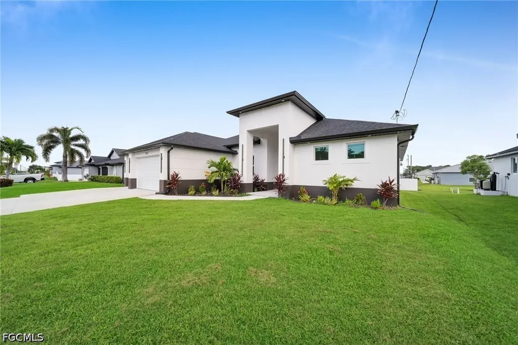 3315 Andalusia Boulevard Cape Coral FL 33909
