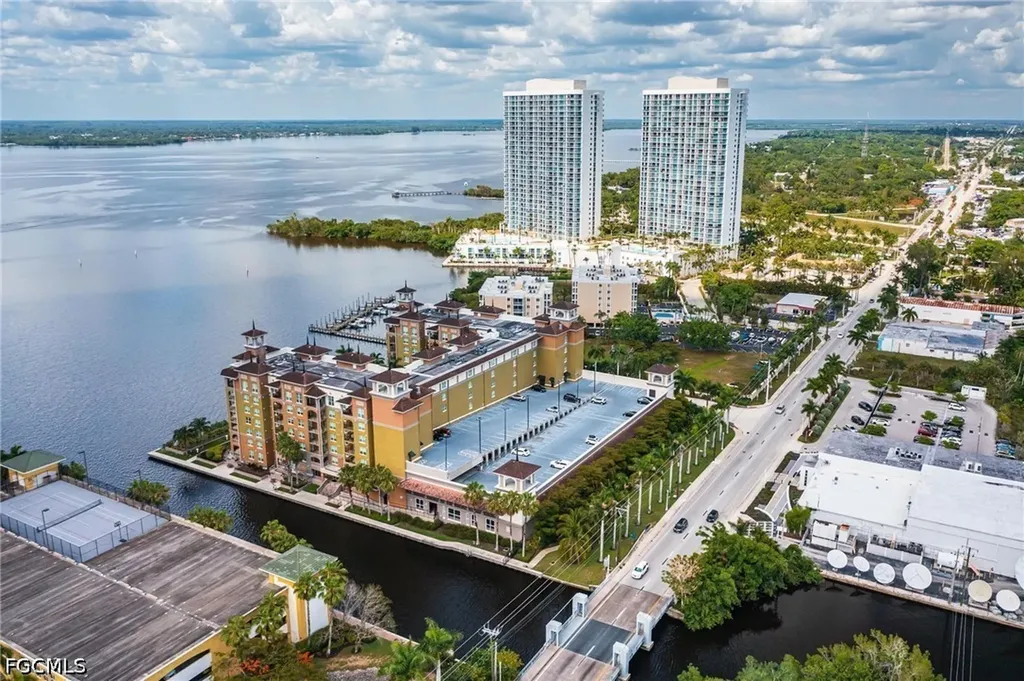 2825 Palm Beach Boulevard Fort Myers FL 33916