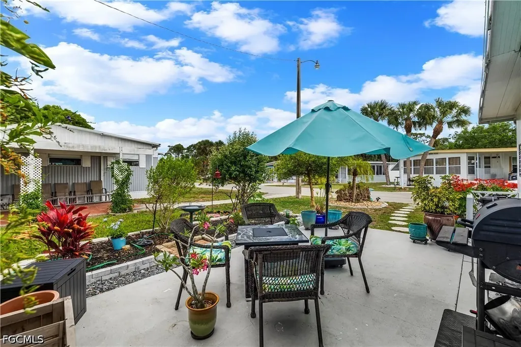 506 Blossom Court North Fort Myers FL 33917
