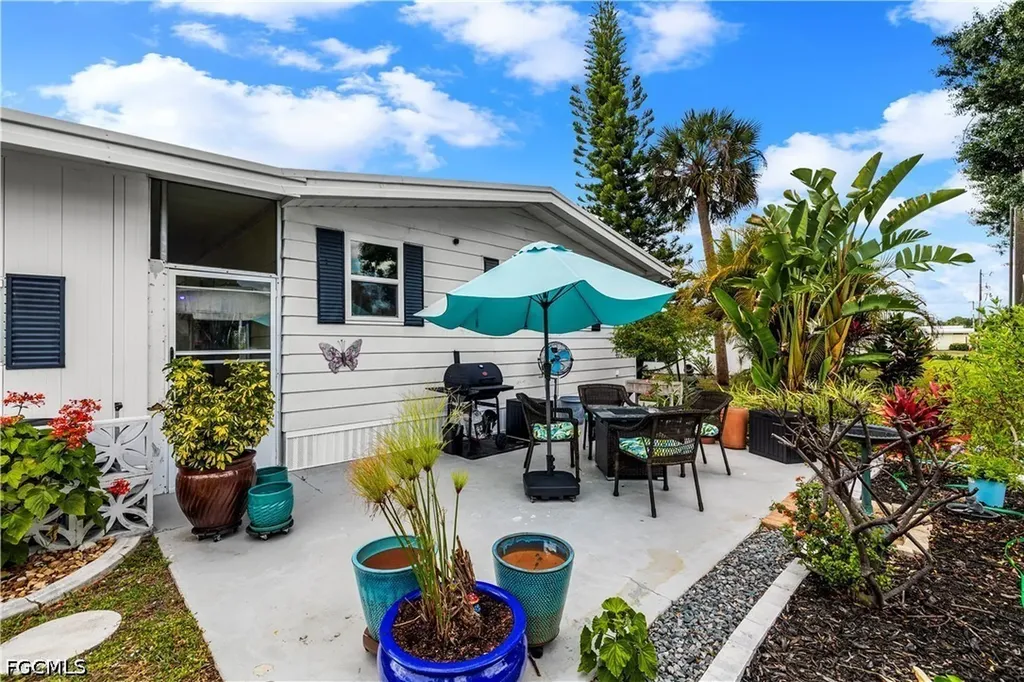 506 Blossom Court North Fort Myers FL 33917