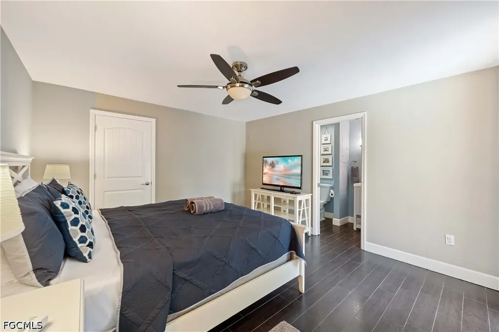 856 104th Avenue N Naples FL 34108