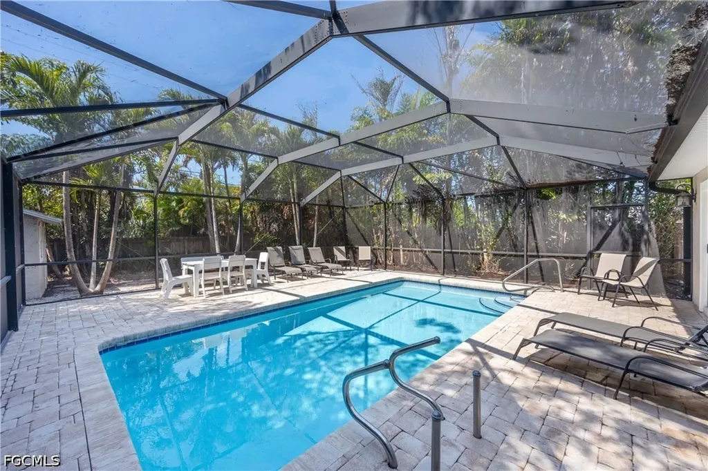 856 104th Avenue N Naples FL 34108