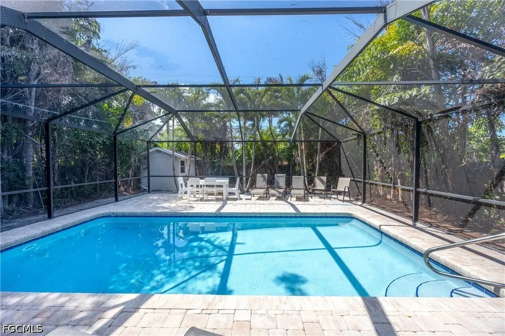 856 104th Avenue N Naples FL 34108