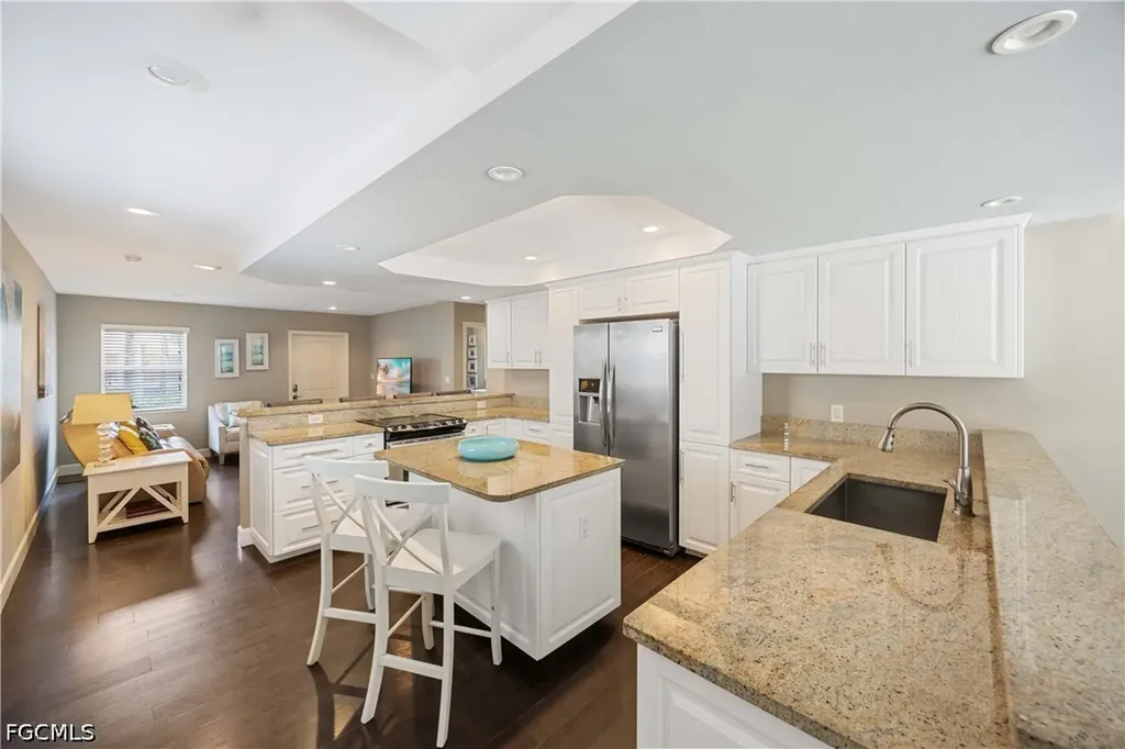 856 104th Avenue N Naples FL 34108