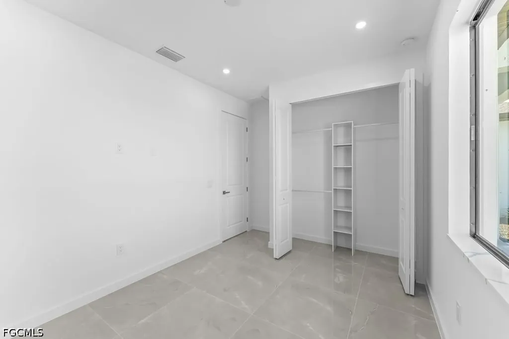 1433 NW 7th Place Cape Coral FL 33993