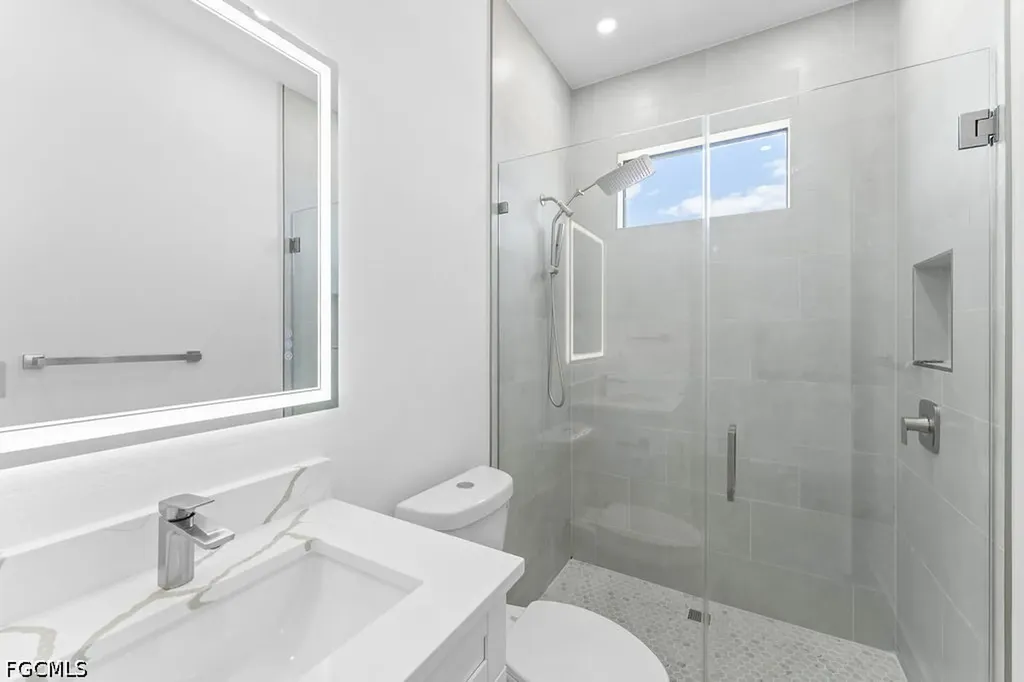1433 NW 7th Place Cape Coral FL 33993