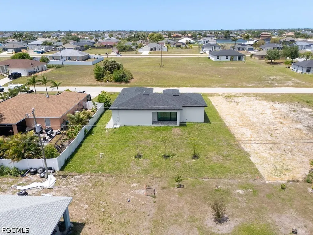 1433 NW 7th Place Cape Coral FL 33993