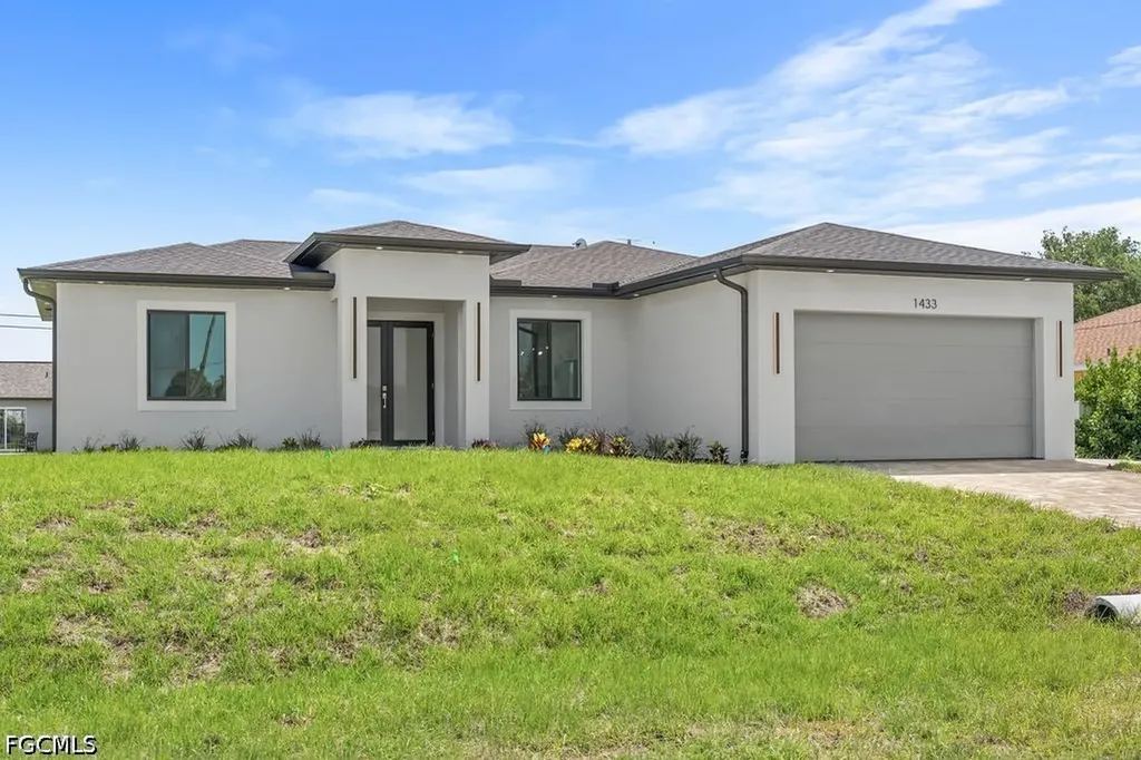 1433 NW 7th Place Cape Coral FL 33993