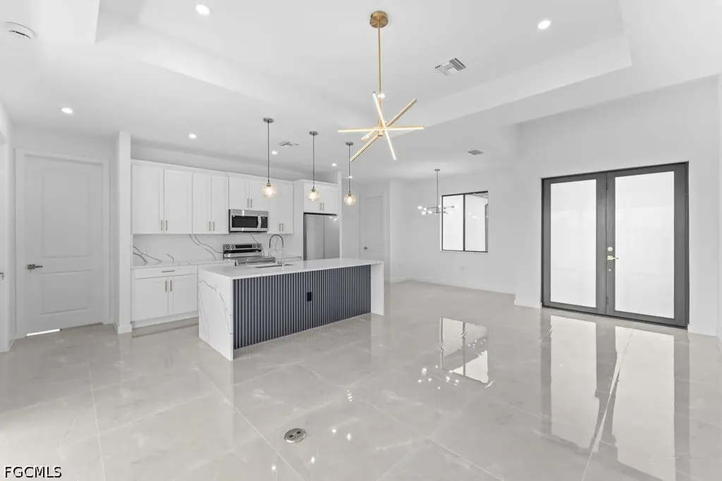 1433 NW 7th Place Cape Coral FL 33993