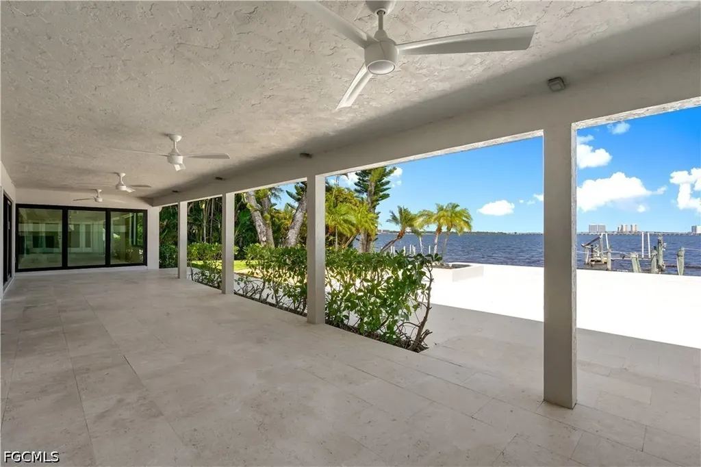 752 Overiver Drive North Fort Myers FL 33903