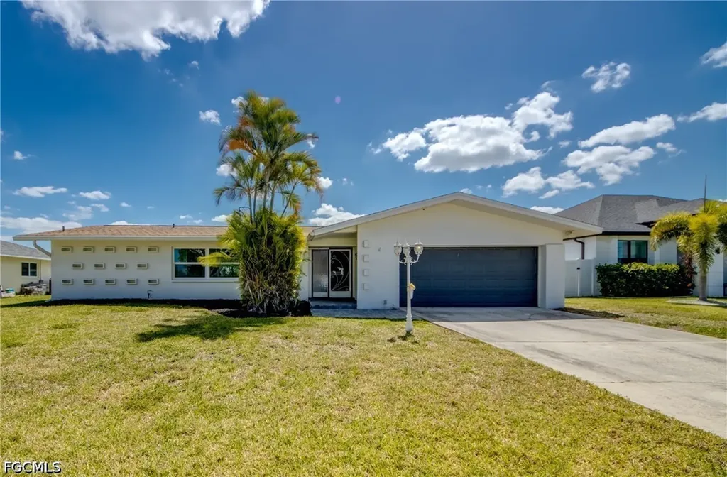 3009 SE 10th Avenue Cape Coral FL 33904