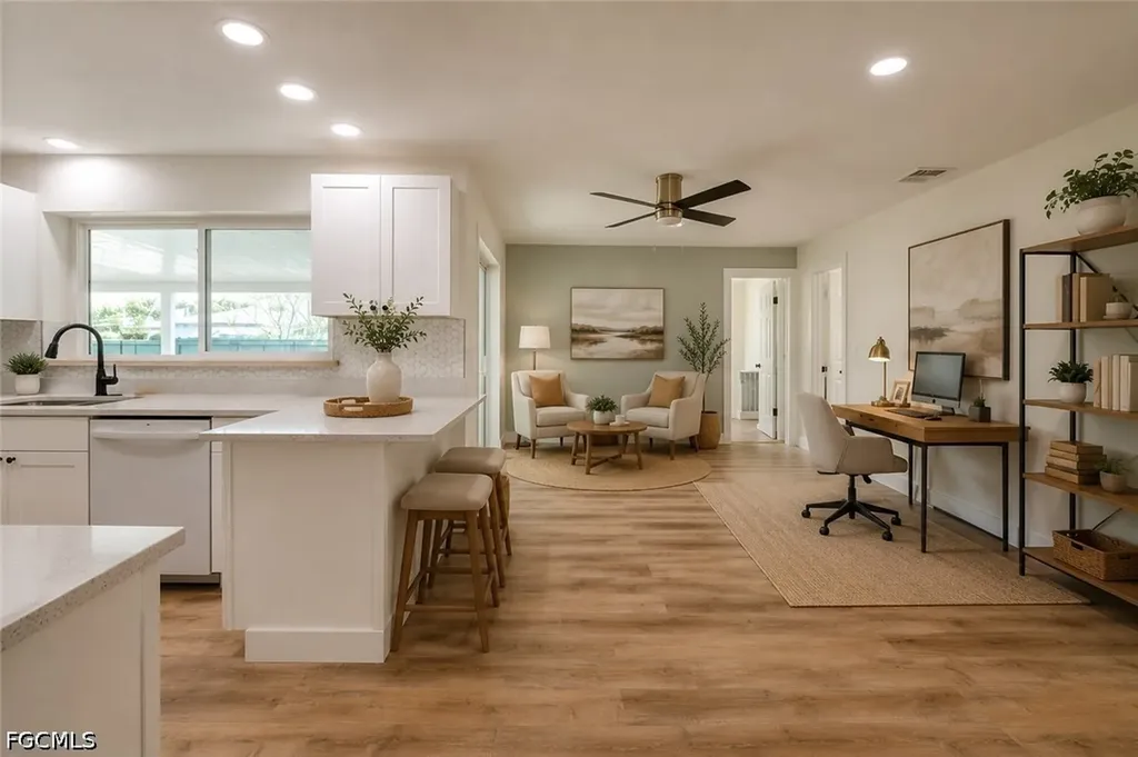3009 SE 10th Avenue Cape Coral FL 33904