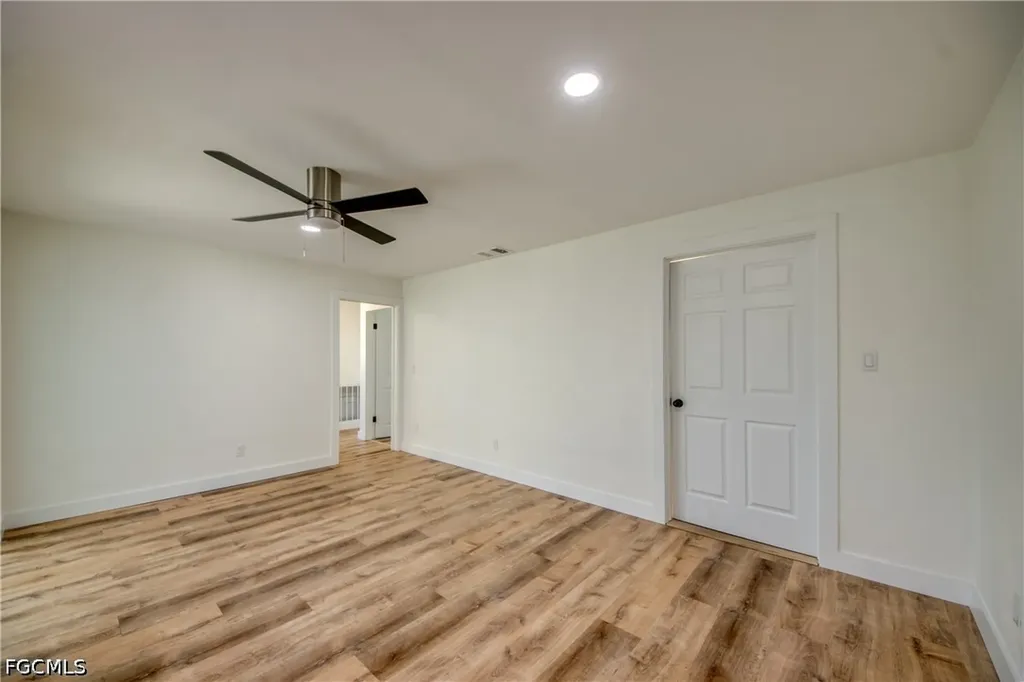 3009 SE 10th Avenue Cape Coral FL 33904