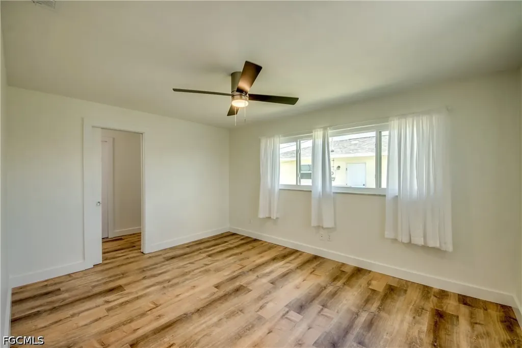 3009 SE 10th Avenue Cape Coral FL 33904