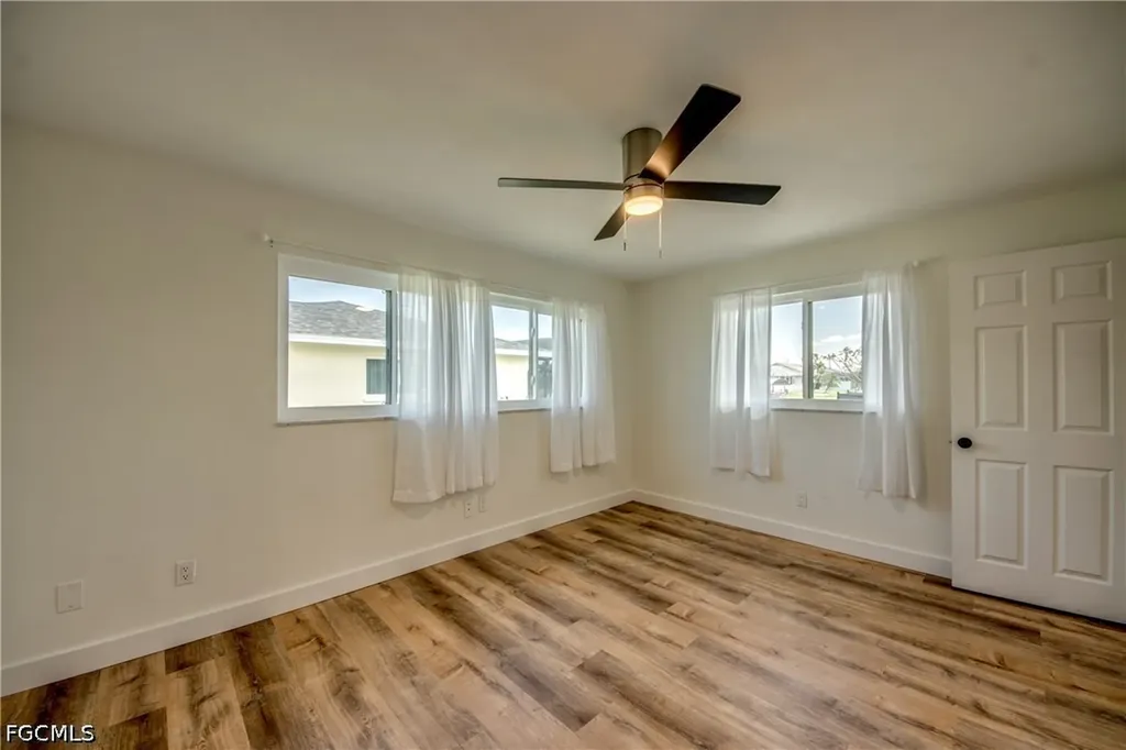 3009 SE 10th Avenue Cape Coral FL 33904