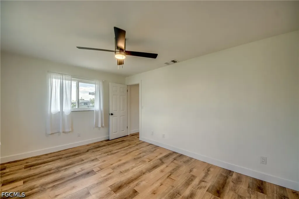 3009 SE 10th Avenue Cape Coral FL 33904