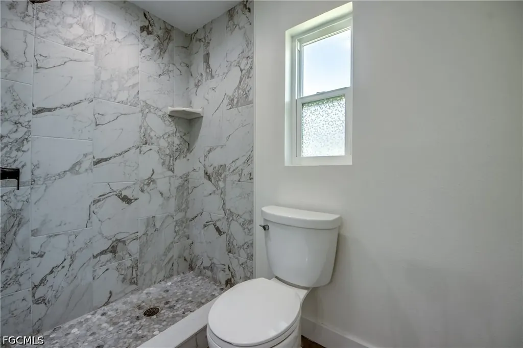3009 SE 10th Avenue Cape Coral FL 33904