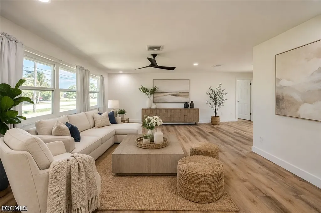 3009 SE 10th Avenue Cape Coral FL 33904
