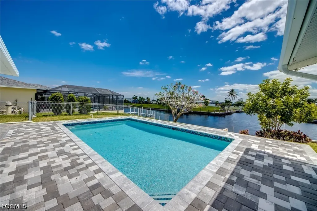 3009 SE 10th Avenue Cape Coral FL 33904