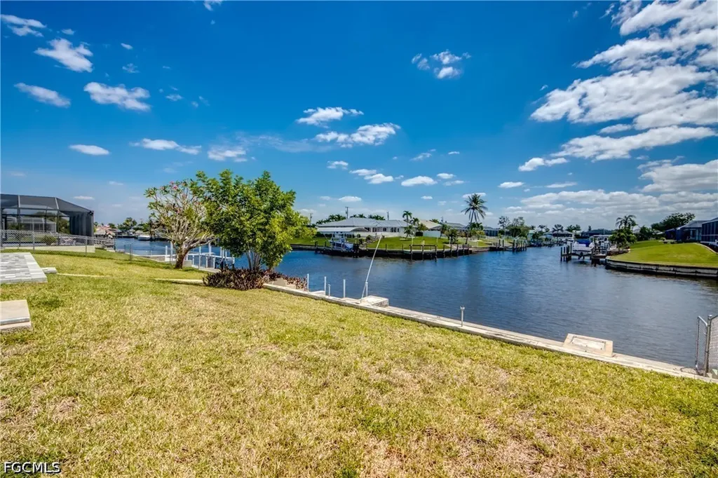 3009 SE 10th Avenue Cape Coral FL 33904