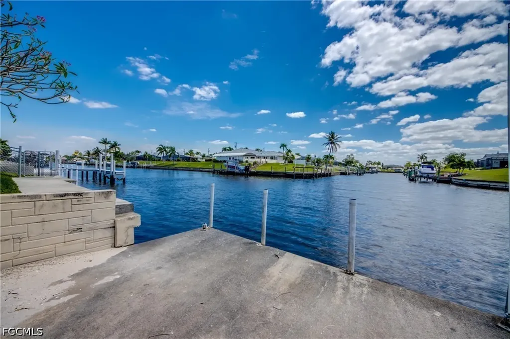 3009 SE 10th Avenue Cape Coral FL 33904