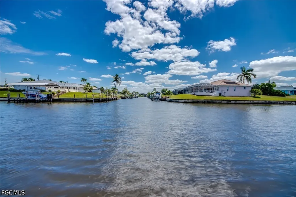 3009 SE 10th Avenue Cape Coral FL 33904