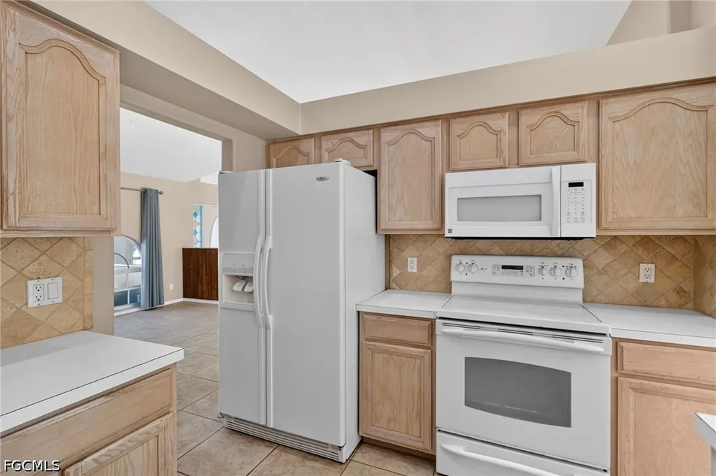 2929 SW 8th Court Cape Coral FL 33914