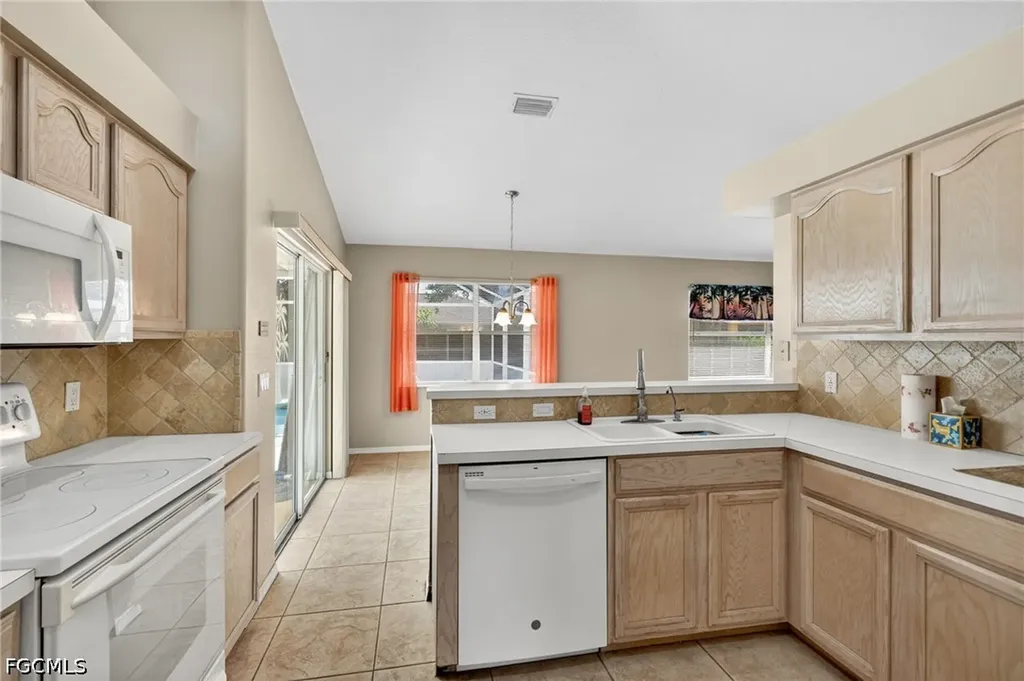 2929 SW 8th Court Cape Coral FL 33914