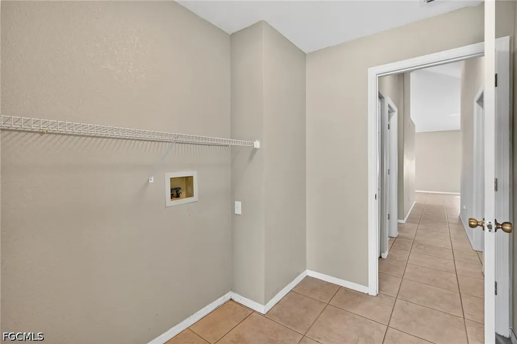 2929 SW 8th Court Cape Coral FL 33914