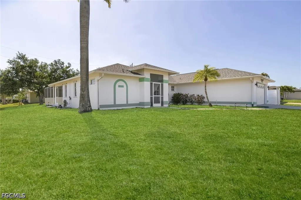 2929 SW 8th Court Cape Coral FL 33914