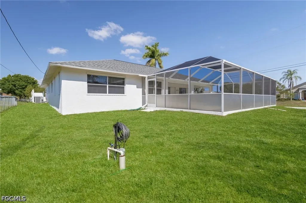 2929 SW 8th Court Cape Coral FL 33914