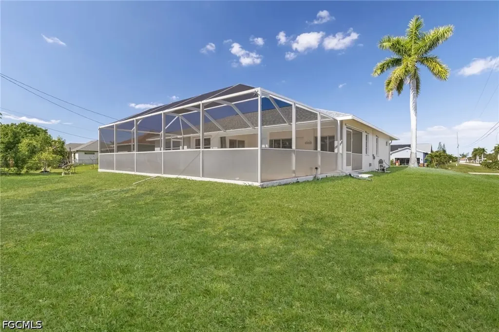 2929 SW 8th Court Cape Coral FL 33914