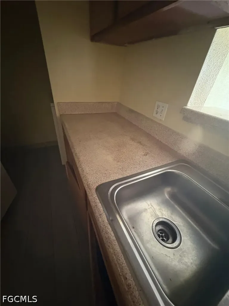 2865 Winkler Avenue Fort Myers FL 33916