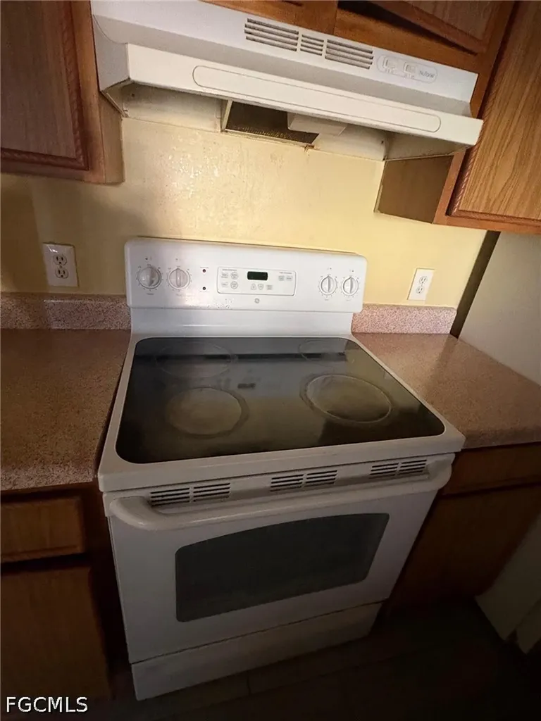 2865 Winkler Avenue Fort Myers FL 33916