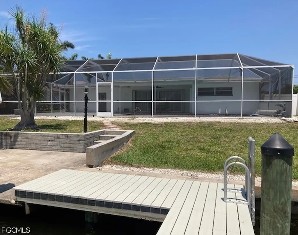 5242 Seagull Court Cape Coral FL 33904