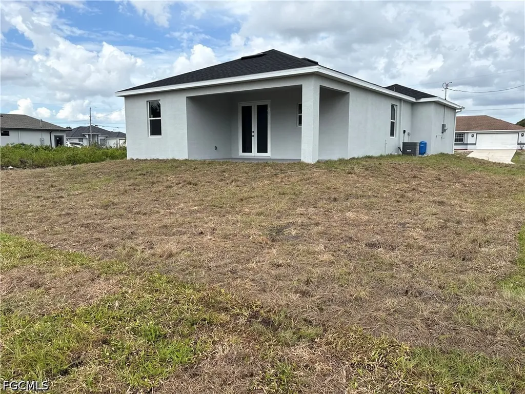 2804 Anita Avenue N Lehigh Acres FL 33971