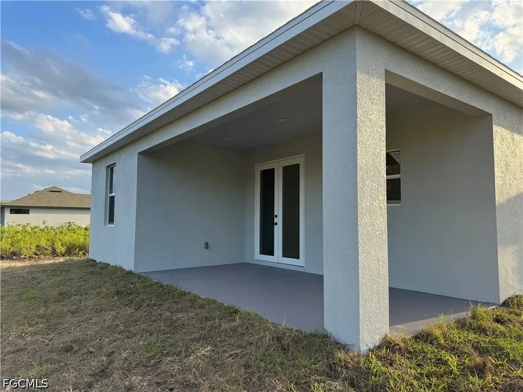 2804 Anita Avenue N Lehigh Acres FL 33971