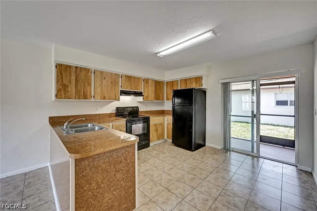 4307 SW Santa Barbara Place Cape Coral FL 33914