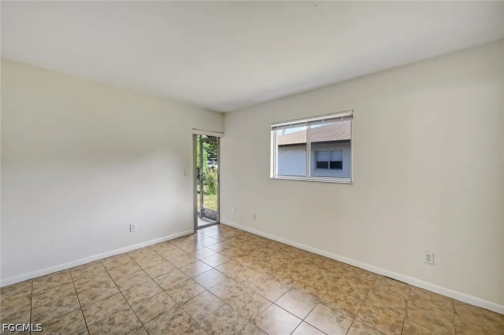 4307 SW Santa Barbara Place Cape Coral FL 33914