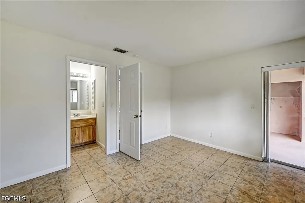 4307 SW Santa Barbara Place Cape Coral FL 33914