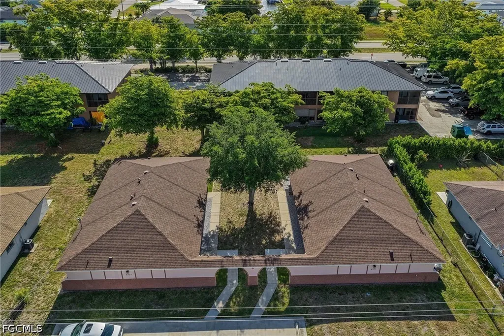 4307 SW Santa Barbara Place Cape Coral FL 33914