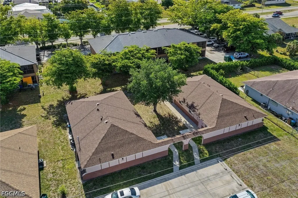 4307 SW Santa Barbara Place Cape Coral FL 33914